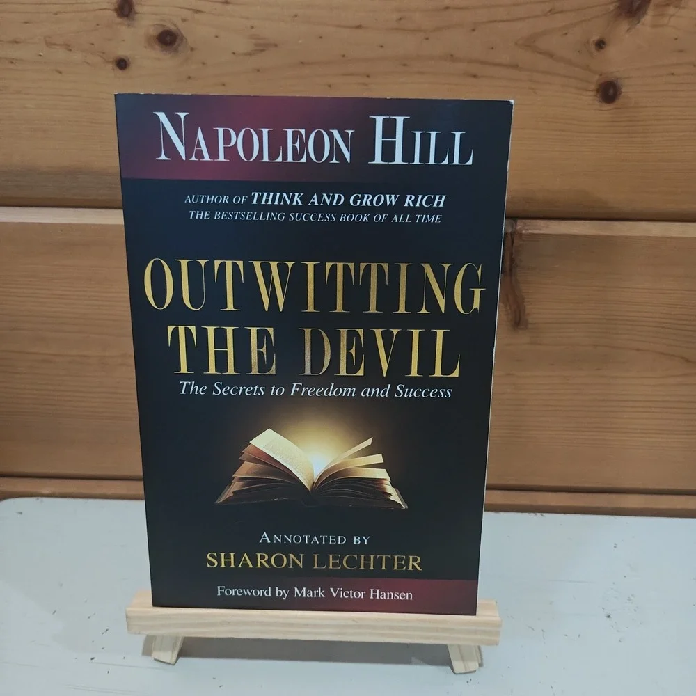 Outwitting the Devil: The Secret to Freedom and Success 9781640951839